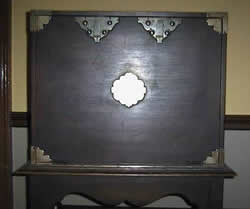 Oak Chest with three locks. Oak Chest with three locks.